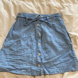 Linen/cotton button up Madewell skirt. Relaxed style. Higher waist.